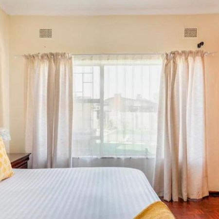 Blomtuin Sleep And Go Room Cape Town Eksteriør bilde